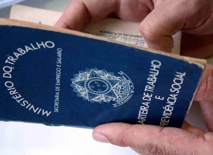 Desemprego vai a 8,6% no trimestre encerrado em julho
