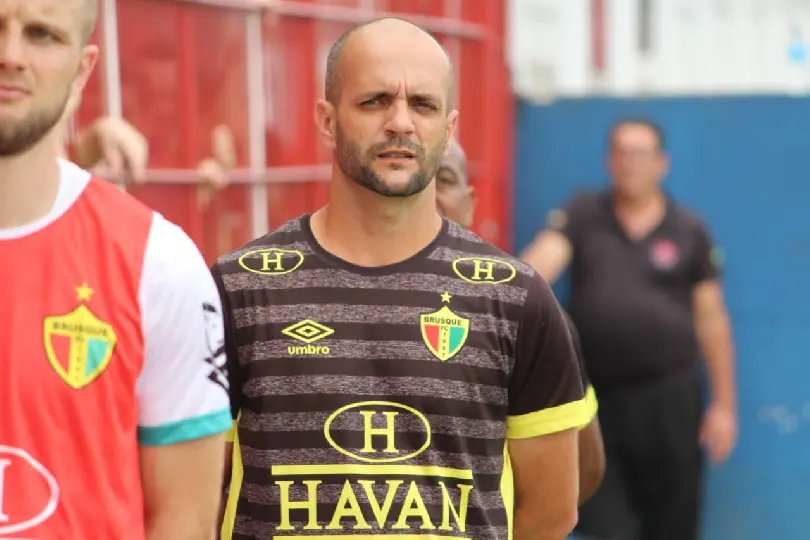 Jersinho atribuiu ao coletivo &agrave; vit&oacute;ria em casa