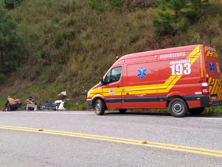 Motociclista fica ferido ap&oacute;s queda na rodovia Pedro Mer&iacute;sio