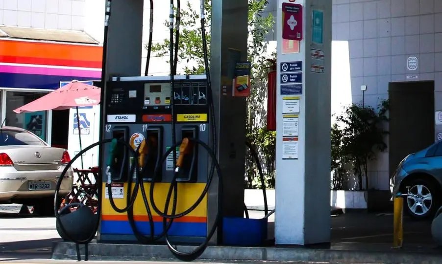 Petrobras anuncia diminui&ccedil;&atilde;o no valor de gasolina e diesel