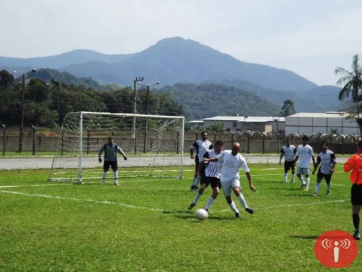Domingo teve rodada de futebol no Sintricomb