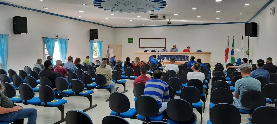 Metal&uacute;rgicos de Brusque conquistam 8% de reajuste salarial