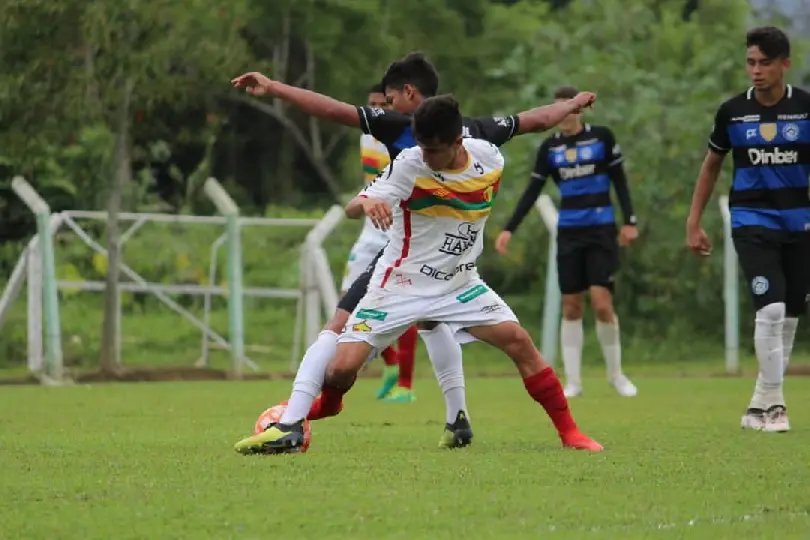 Brusque sub-17 empata com o Tubar&atilde;o e decis&atilde;o est&aacute; aberta