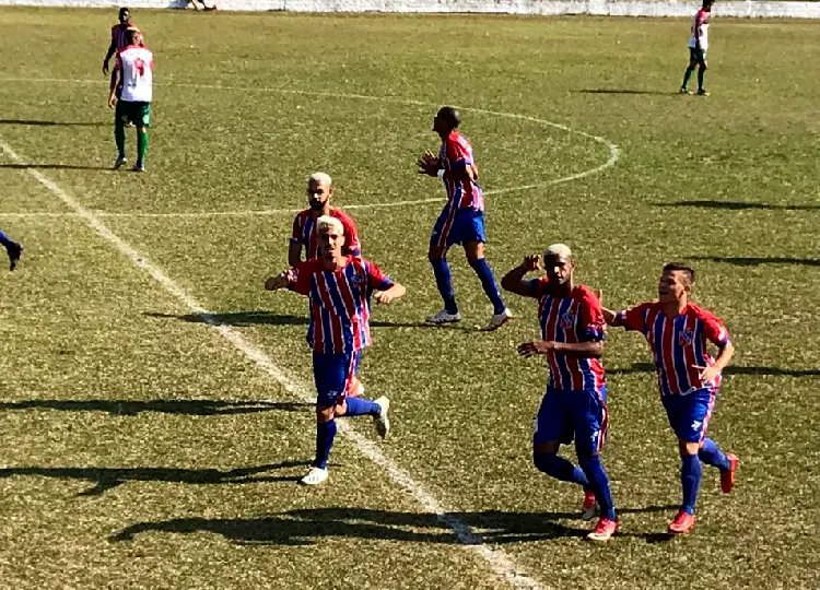 Carlos Renaux joga &agrave; espera do advers&aacute;rio nas semifinais