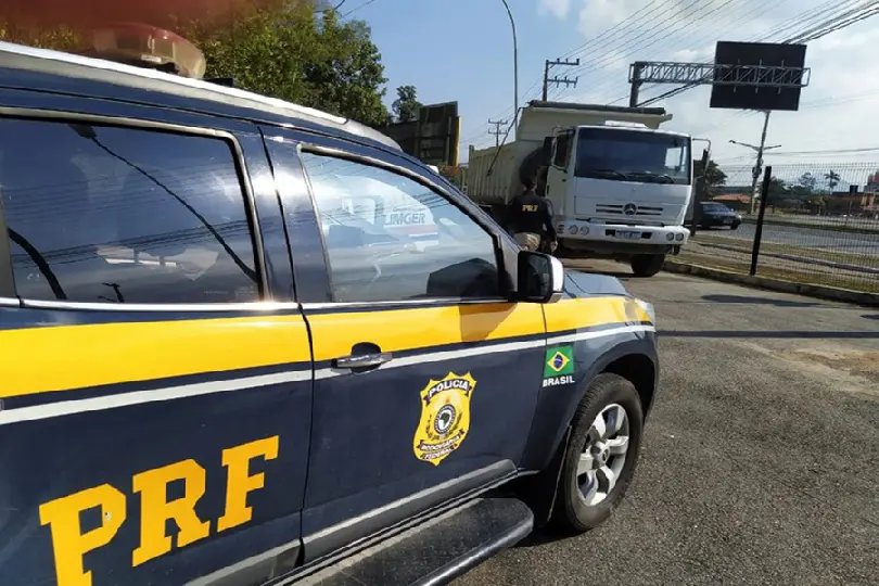 Caminh&atilde;o que circulava clonado na 101 em Itaja&iacute; &eacute; apreendido