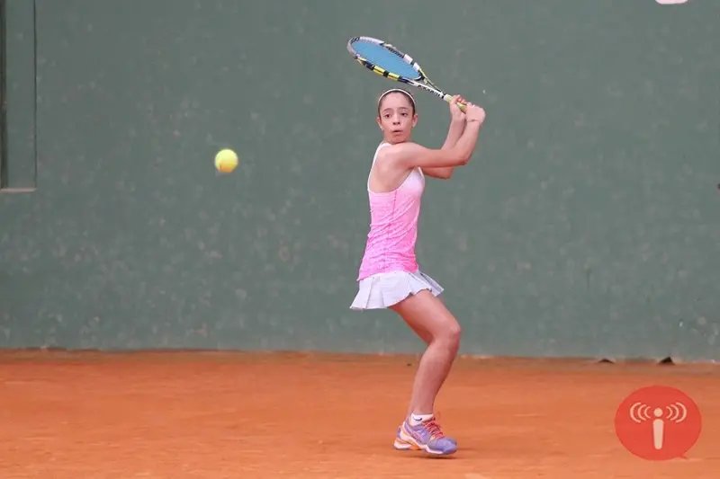 Maria Vitória fica nas oitavas em São Paulo