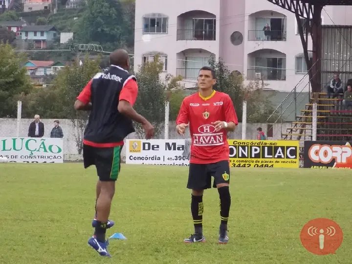 Perrô deve mexer na equipe