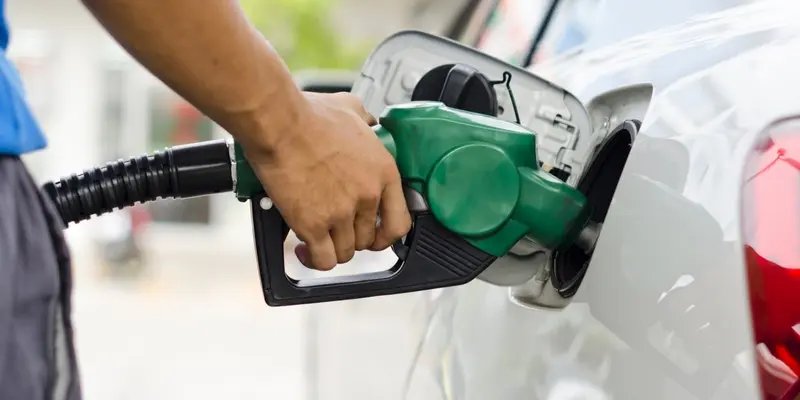 Preço da gasolina aumenta nas refinarias em a partir de sábado