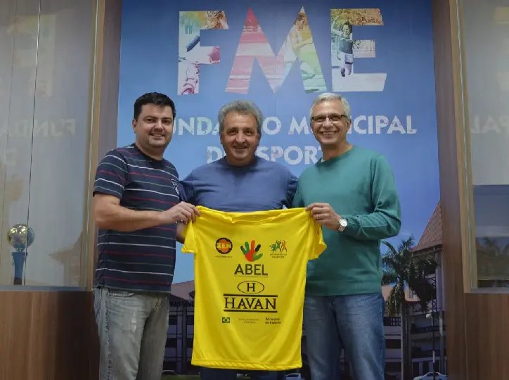 Parceria para escolinha de futsal masculina