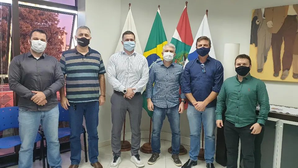 Em reuni&atilde;o, novo delegado &eacute; apresentado para representantes de entidades empresariais