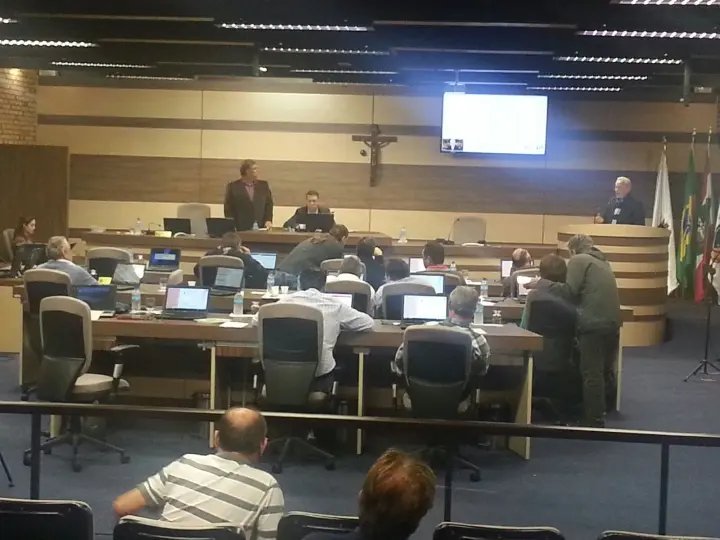 Cabeamento em Brusque terá regras rigorosas