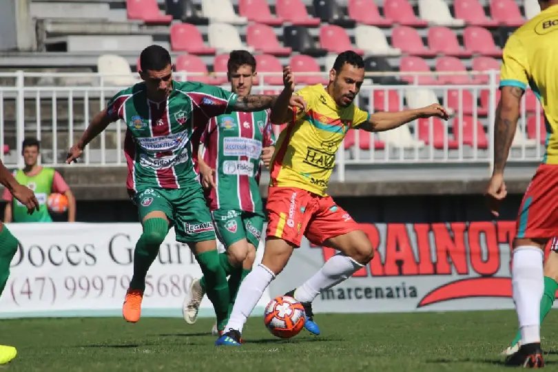 Empate do Brusque tem sabor de derrota nesta quarta