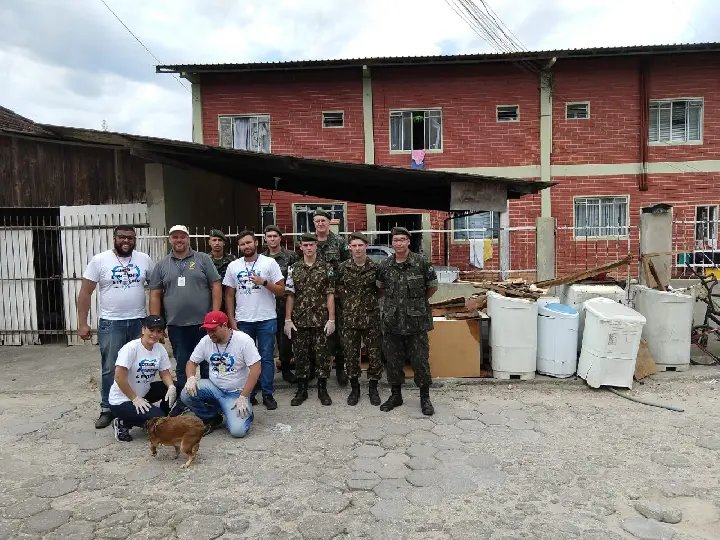 Dia da Limpeza j&aacute; recolheu 185 toneladas de entulhos 