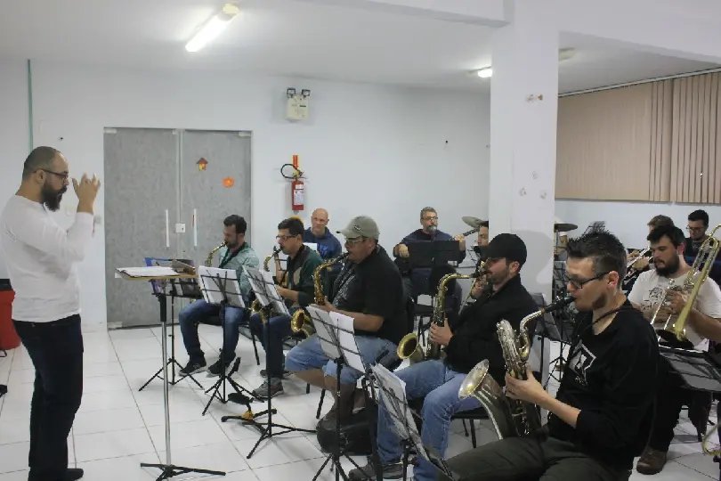 Big Band Brusque estreia na pr&oacute;xima quinta-feira (17), na Fenarreco