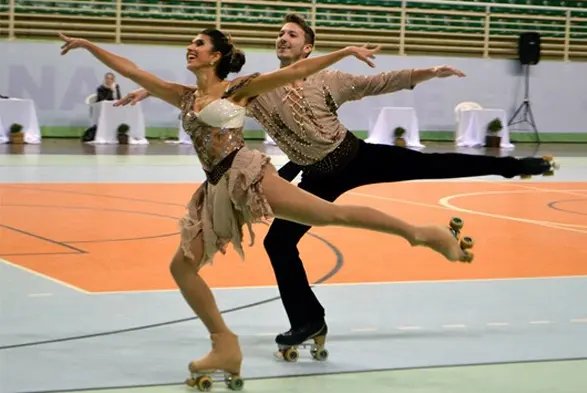 Brusque recebe competição nacional de patinação artística na Arena