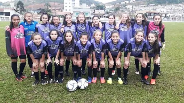 Escola Paquet&aacute; &eacute; campe&atilde; regional do Moleque Bom de Bola