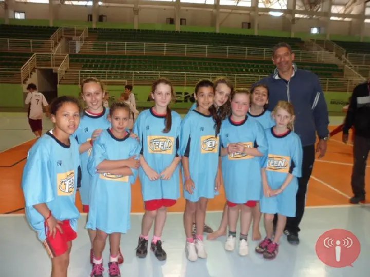 Festival de Basquete reúne 10 equipes na disputa