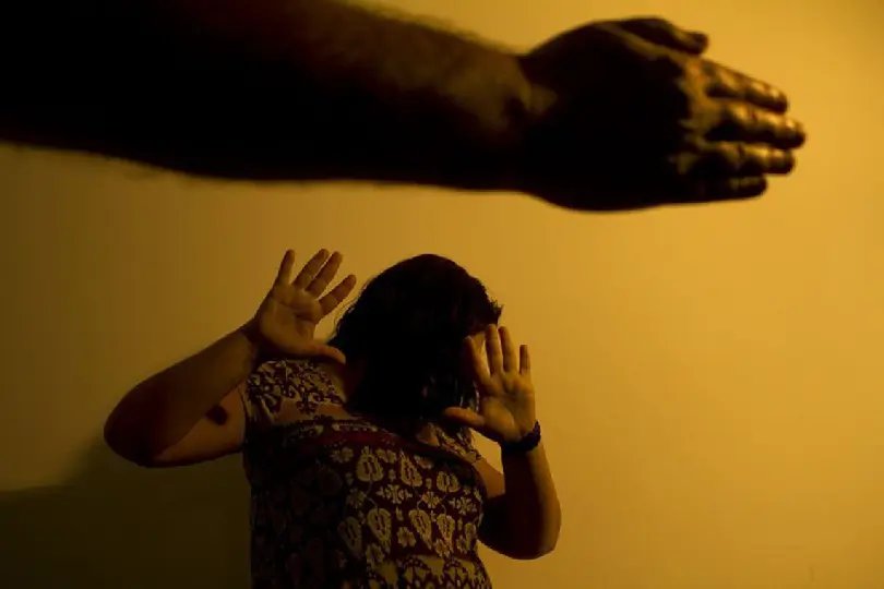 C&acirc;mara aprova projeto que facilita div&oacute;rcio de v&iacute;tima de viol&ecirc;ncia