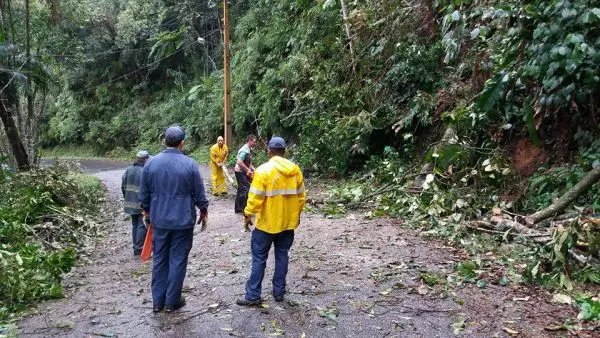 Defesa Civil registrou queda de barreira no morro da cruz