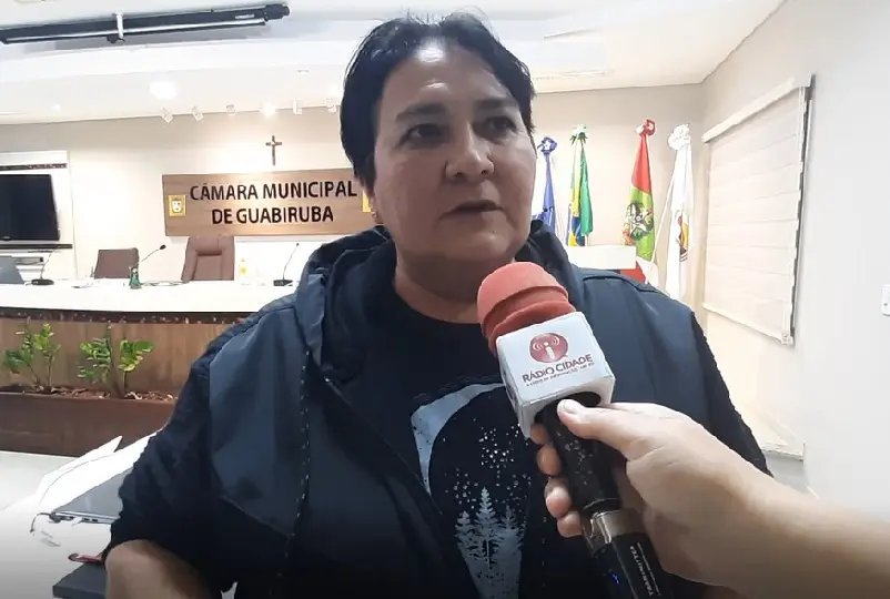 (V&Iacute;DEO) A falta de reajuste salarial n&atilde;o &eacute; culpa dos vereadores, diz vereadora