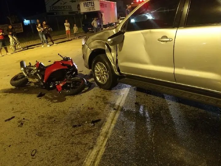 Motociclista fica ferido em acidente na Rodovia Ant&ocirc;nio Heil