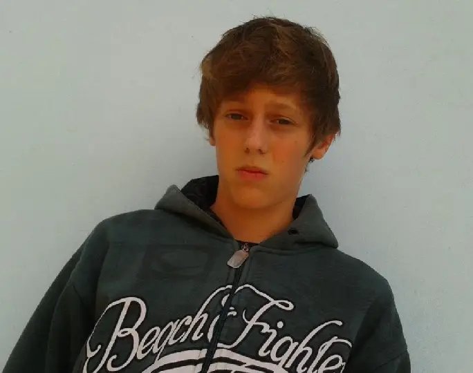 Jovem morre após passar mal em aula de Educação Física