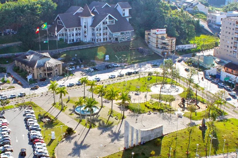 Observatório leva equipamentos para a Praça Sesquicentenário