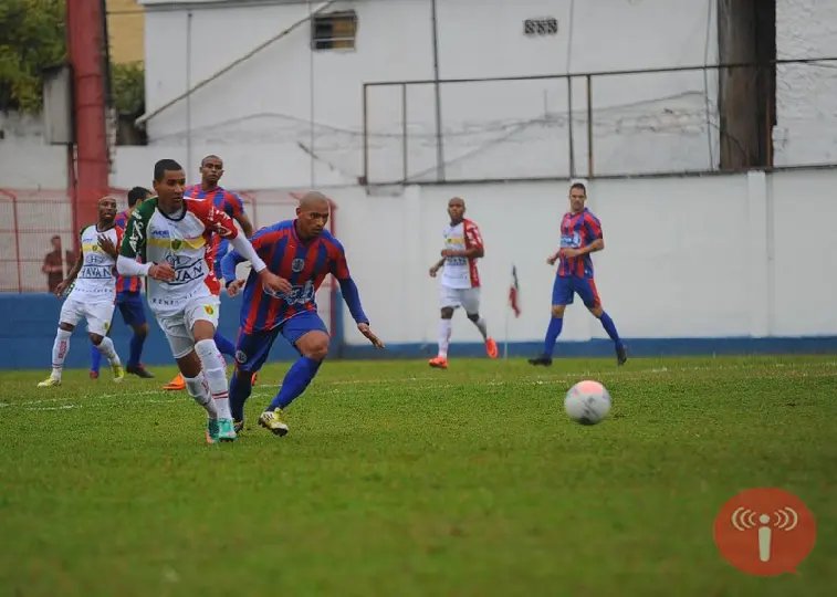 Chega Junai, sai Thiago Ferreira