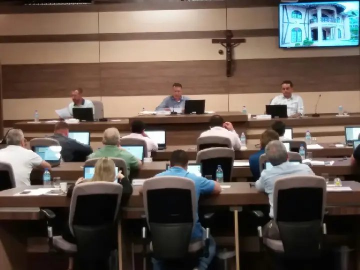 Cessão de veículos à Polícia Civil é elogiada na Câmara