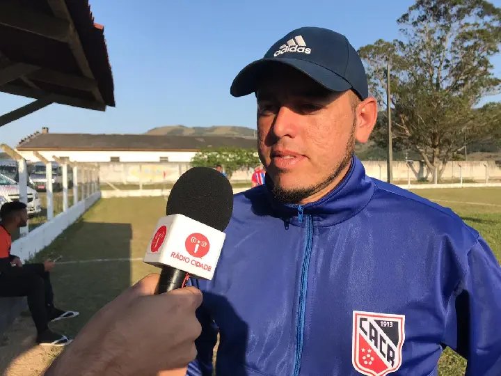 T&eacute;cnico do Carlos Renaux comemora boa fase do time