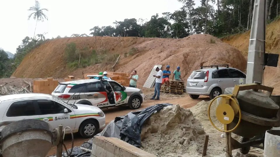 Homem dá nome falso e foge do local durante vistoria de sindicatos