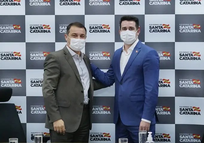 Ex-prefeito de S&atilde;o Jo&atilde;o Batista &eacute; reconduzido ao governo do estado 