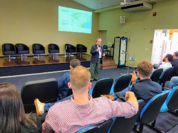 Primeiro semin&aacute;rio participativo avalia potencial tur&iacute;stico de Brusque 