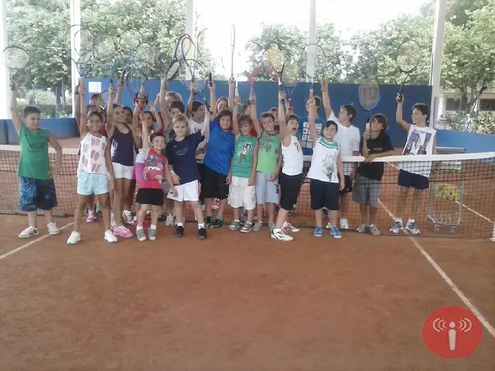 Tenistas de Brusque conquistam 11 categorias