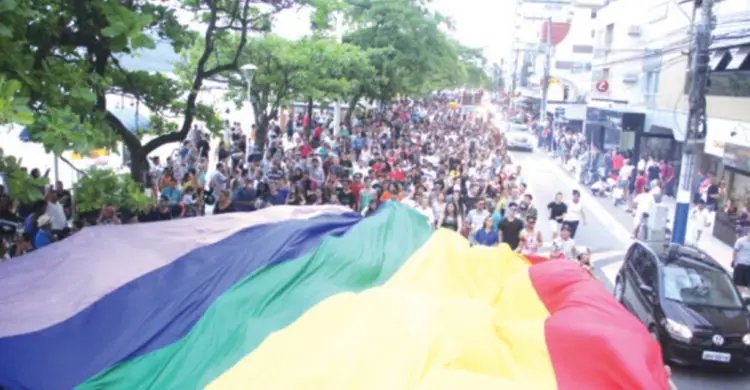 Parada Gay vai ser proibida em BC