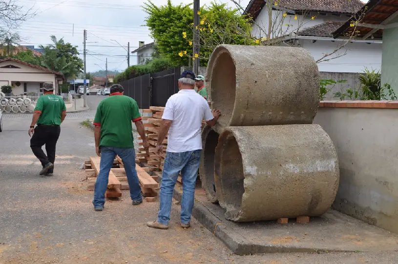 Equipes executam serviços no Dom Joaquim e Guarani