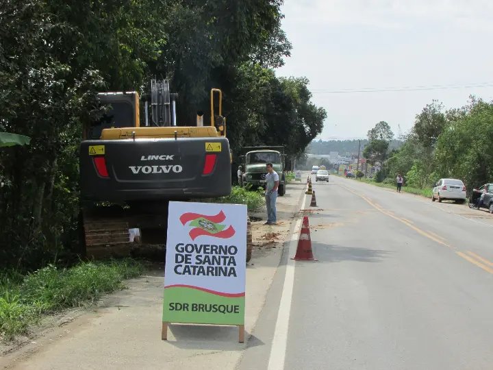 Deinfra libera máquinas para SDR manter rodovias regionais