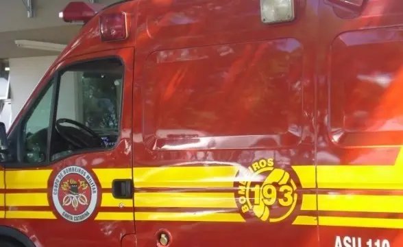 Homem tem fratura exposta após acidente de trabalho