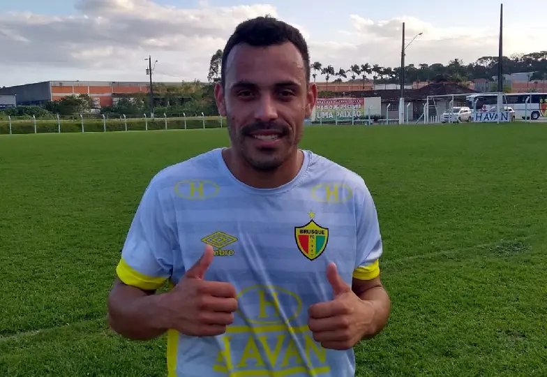 ​Brusque contrata Mois&eacute;s, o artilheiro da S&eacute;rie B 