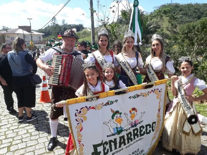 Mini Fenarreco anima p&uacute;blico em Florian&oacute;polis