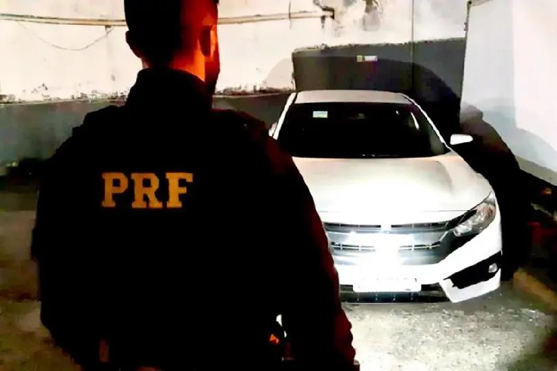 Ve&iacute;culo furtado e que circulava na BR 101 &eacute; recuperado