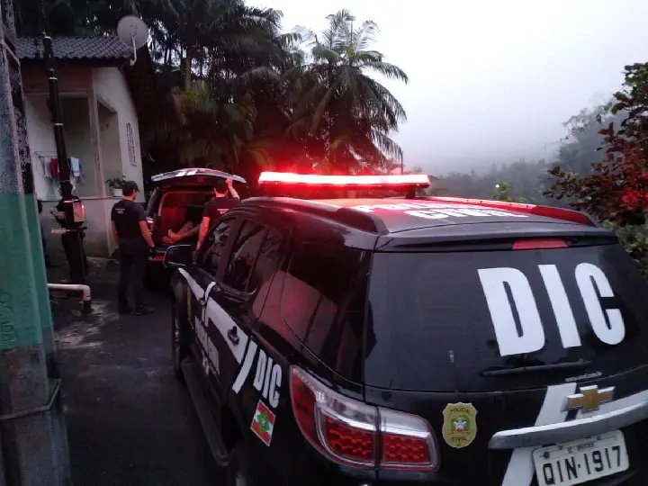 Homem &eacute; preso por amea&ccedil;ar autoridades em Brusque