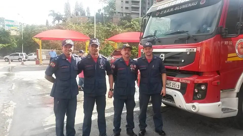 Bombeiros de Brusque e Guabiruba recebem medalhas