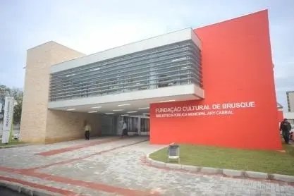 Estacionamento da Praça da Cidadania fica interditado sexta