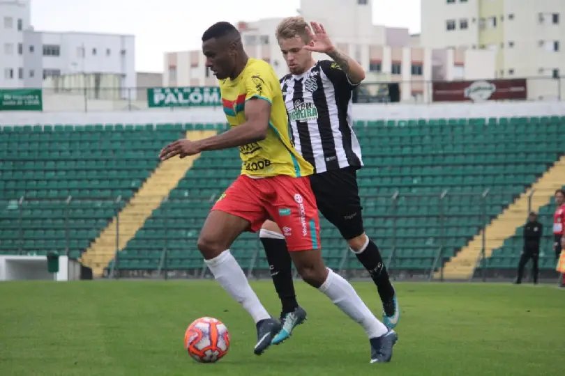 Brusque FC amarga a derrota para o Figueirense na Capital