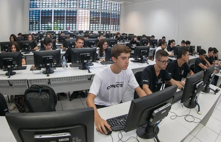 SESI e SENAI abrem matr&iacute;culas para 2020