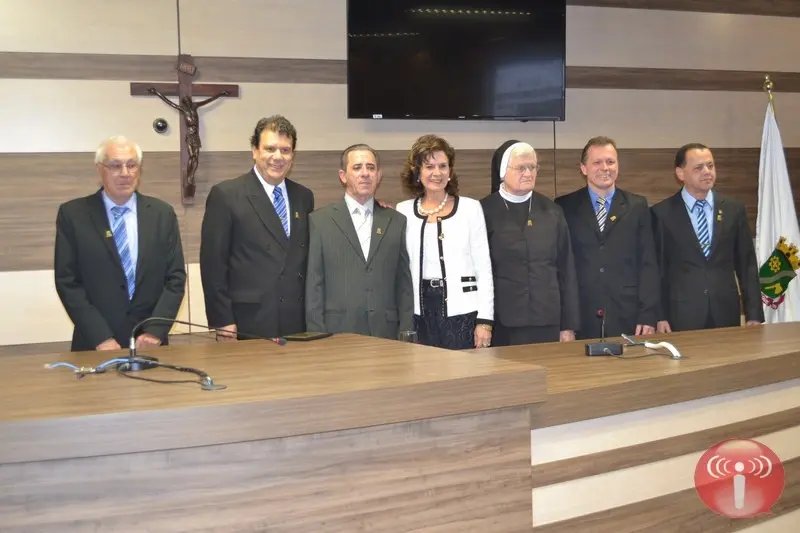 Câmara homenageia sete novos cidadãos honorários