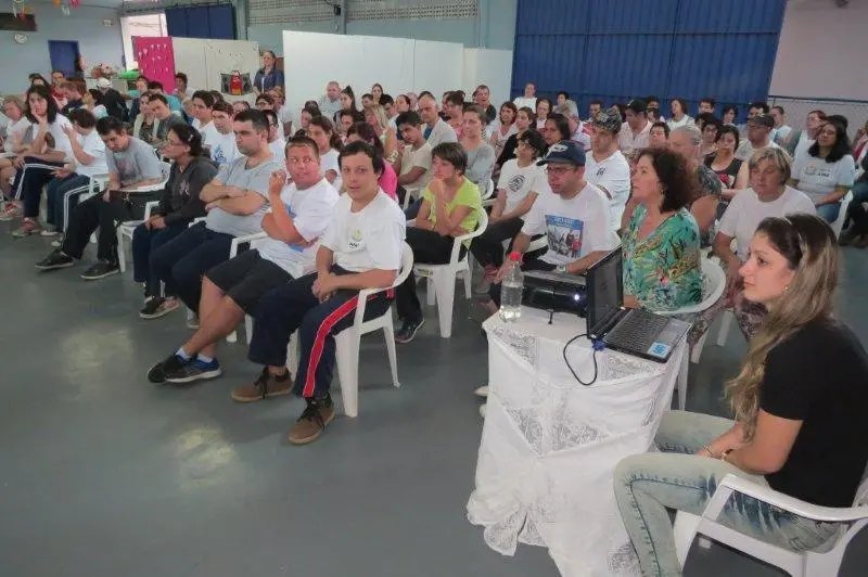 Alunos da APAE Brusque se formam em cursos do IFC