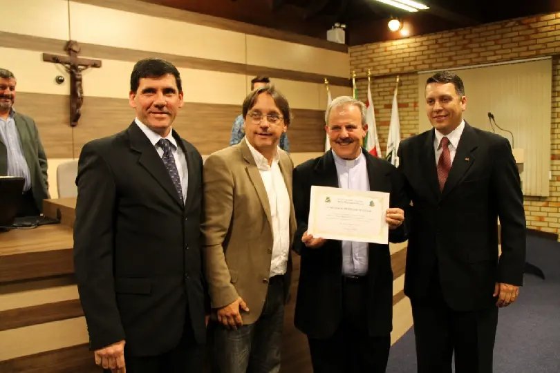 Paróquia é homenageada