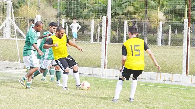 Inicia campeonato de futebol do Sintricomb